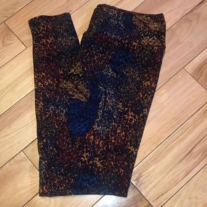 LuLaRoe Tall & Curvy leggings